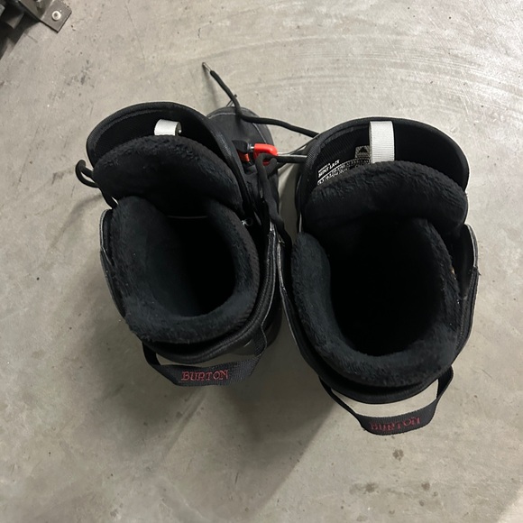 Burton Black snowboard boots - Picture 3 of 5